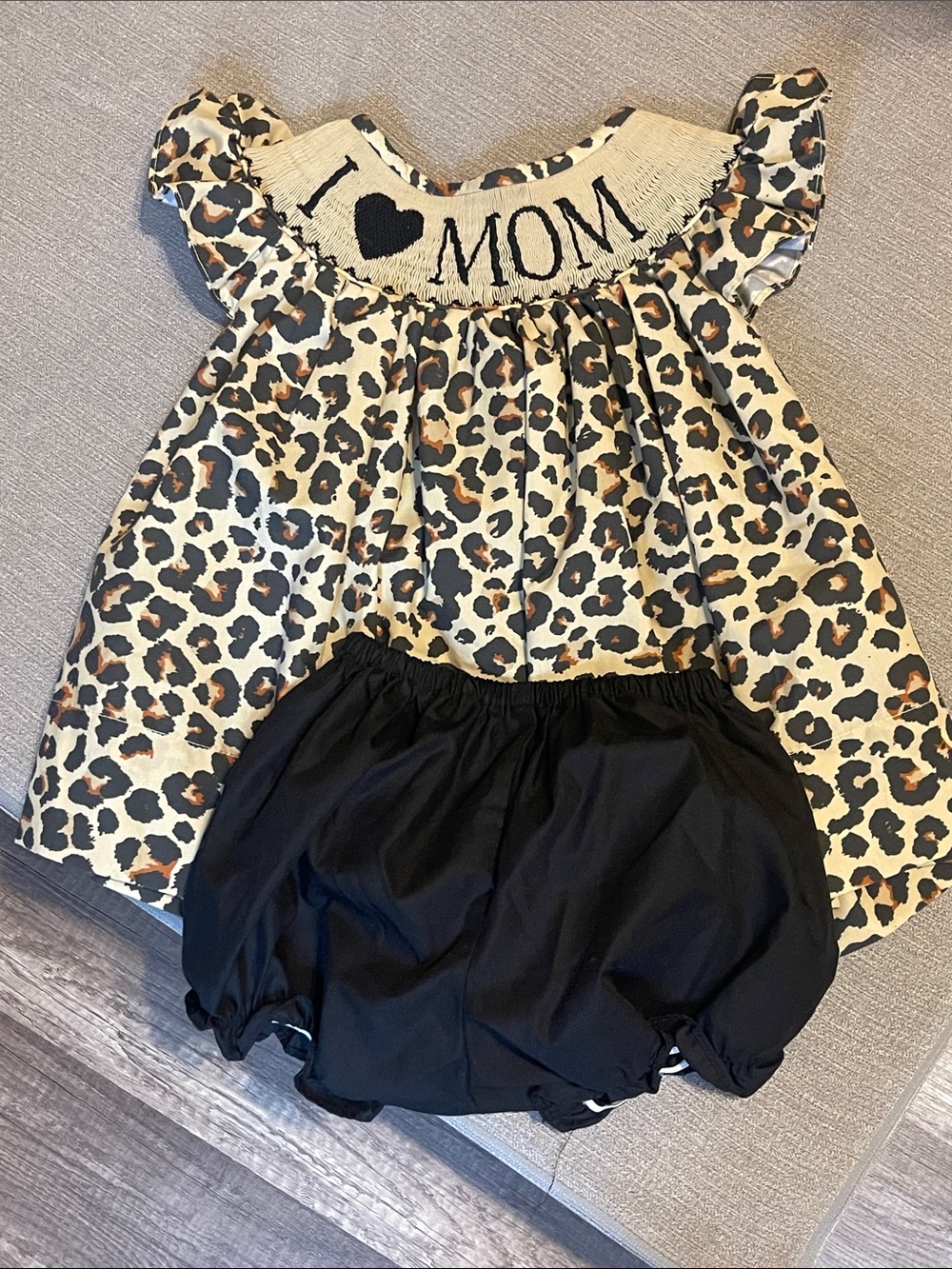I Love Mom Leopard Smocked Baby Dress & Black Bloomers 18 month girl